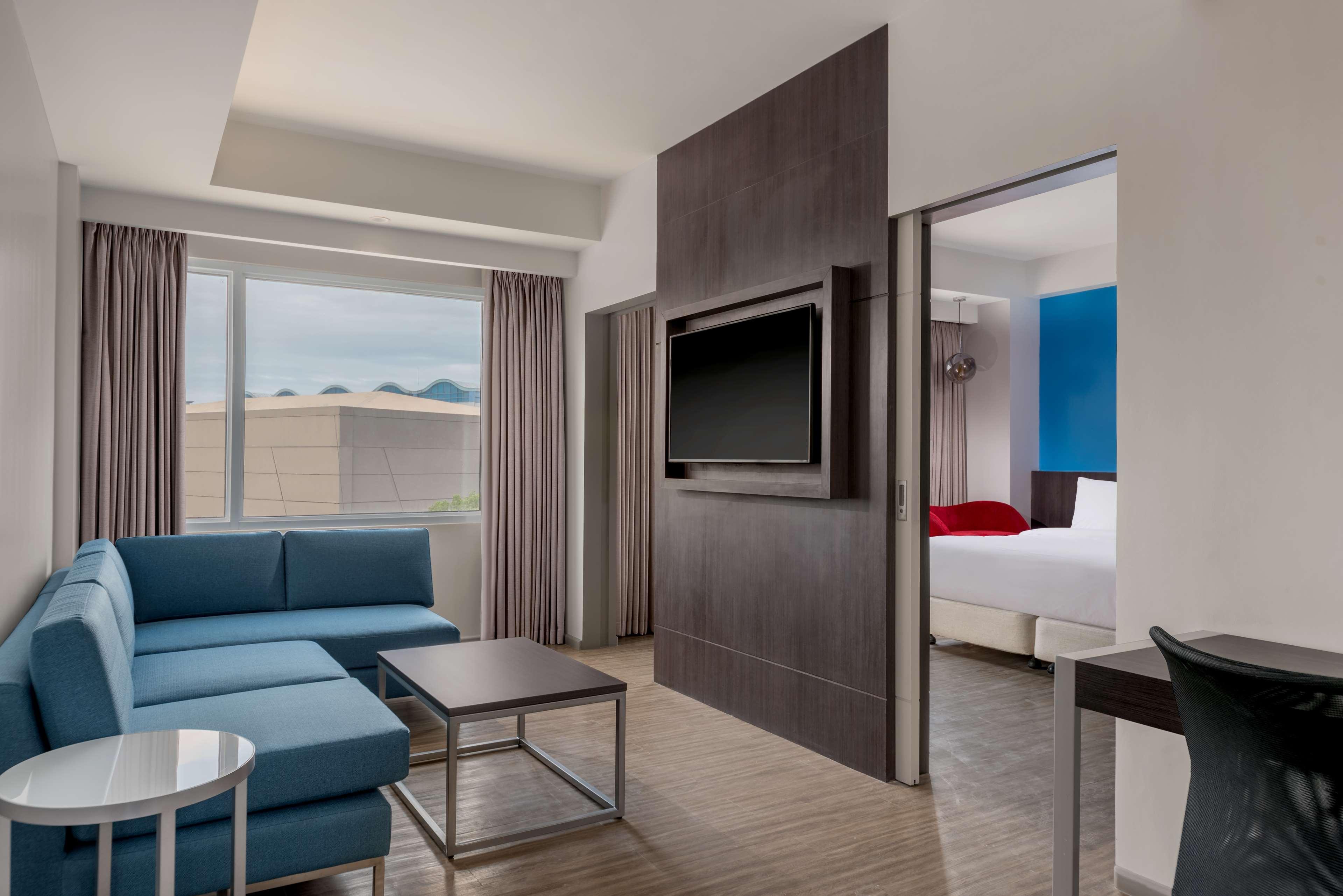 Park Inn By Radisson Iloilo Exterior photo