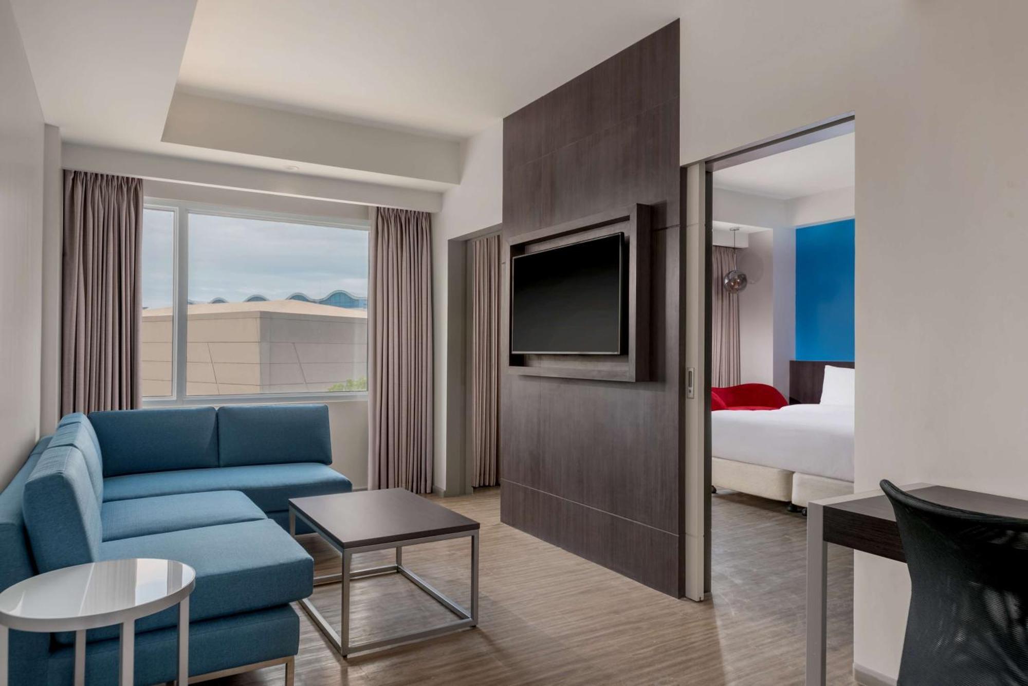 Park Inn By Radisson Iloilo Exterior photo