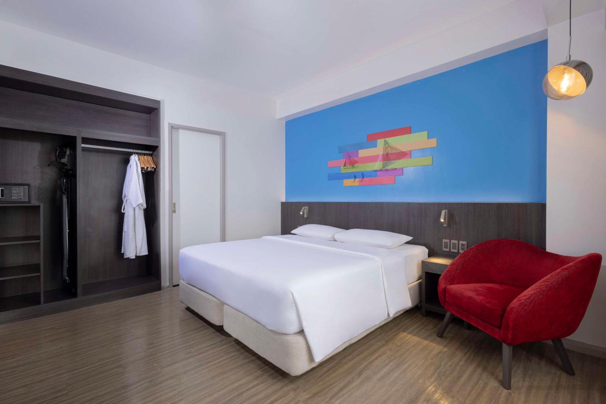 Park Inn By Radisson Iloilo Exterior photo